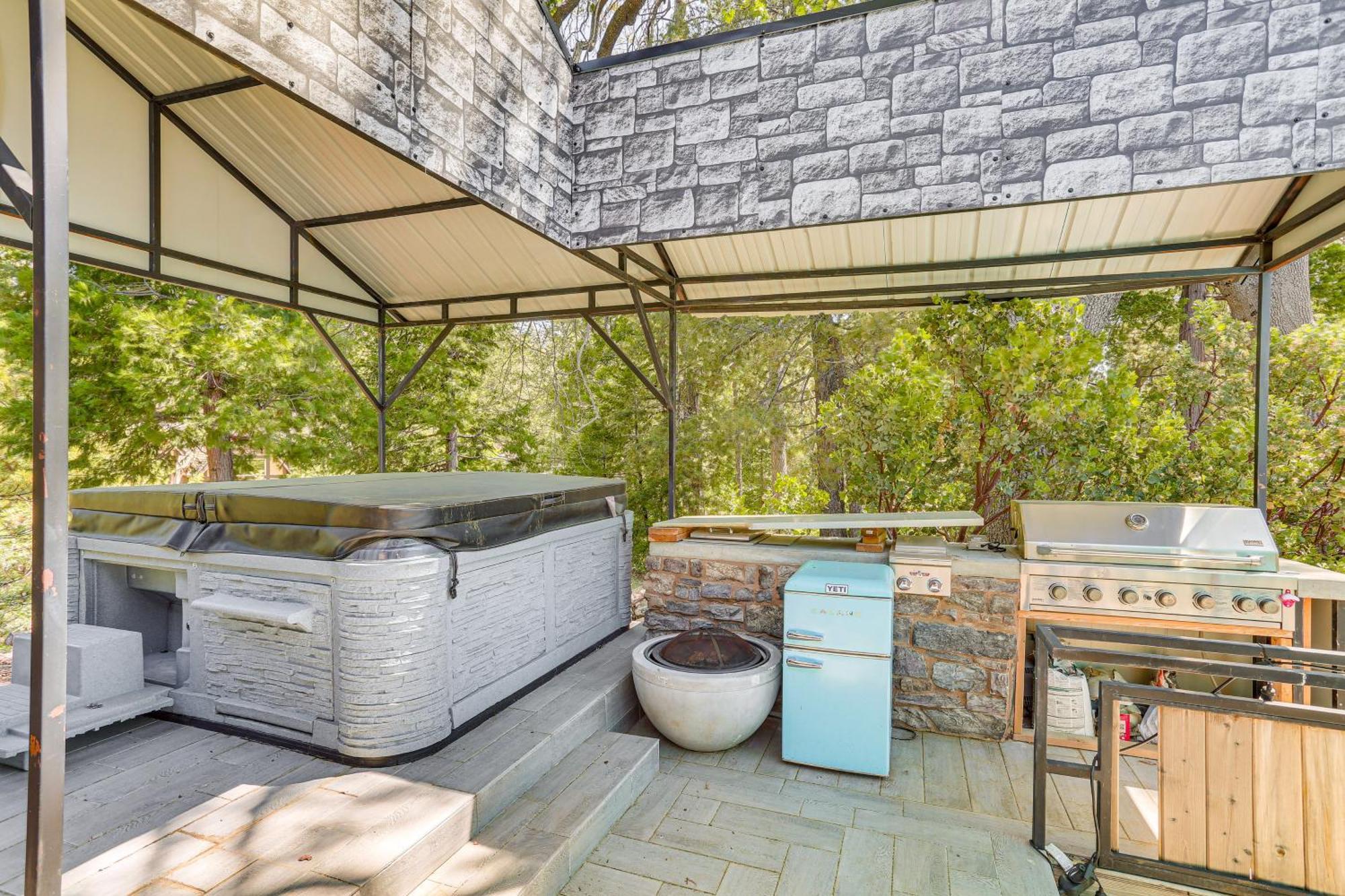 Lake Arrowhead Cabin With Hot Tub And Mountain Views! Exteriér fotografie
